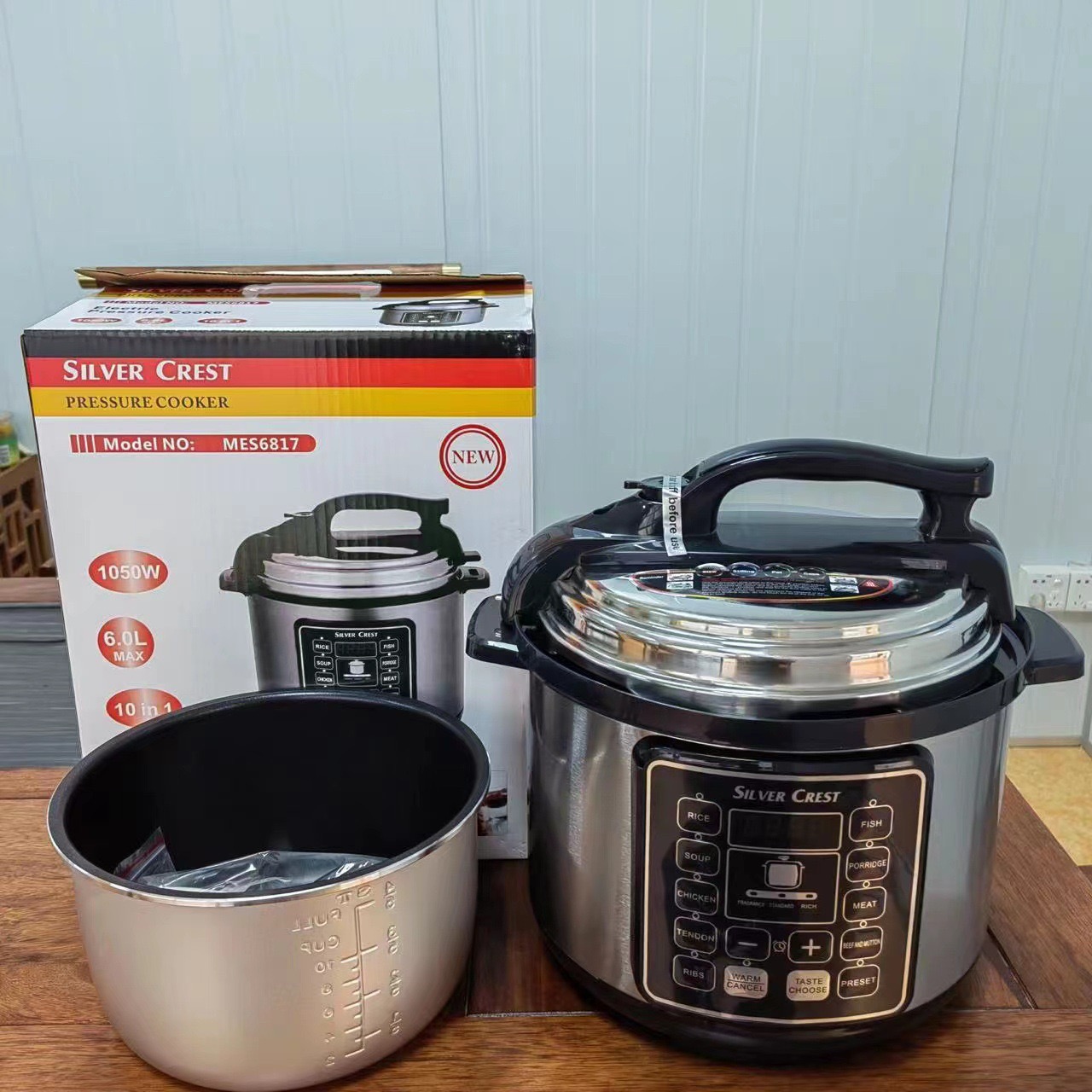 Pressure cooker 1set 58000TZS 4sets kila set 53000 TZS